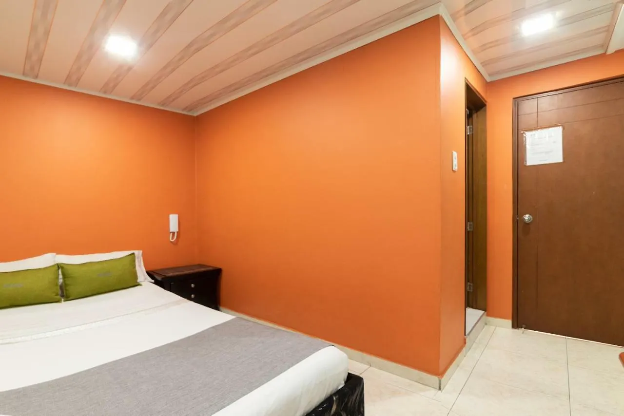 Hotel Nuevo Normandia Bogotá 2*,